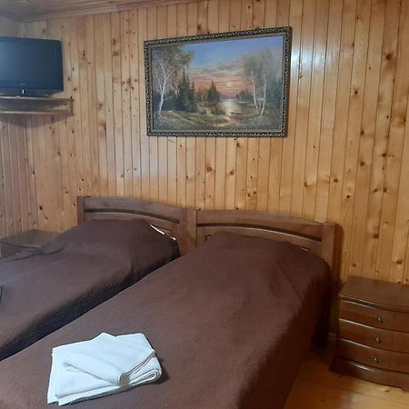 Hotel Арніка Synevyrsʼka Polyana Exterior foto