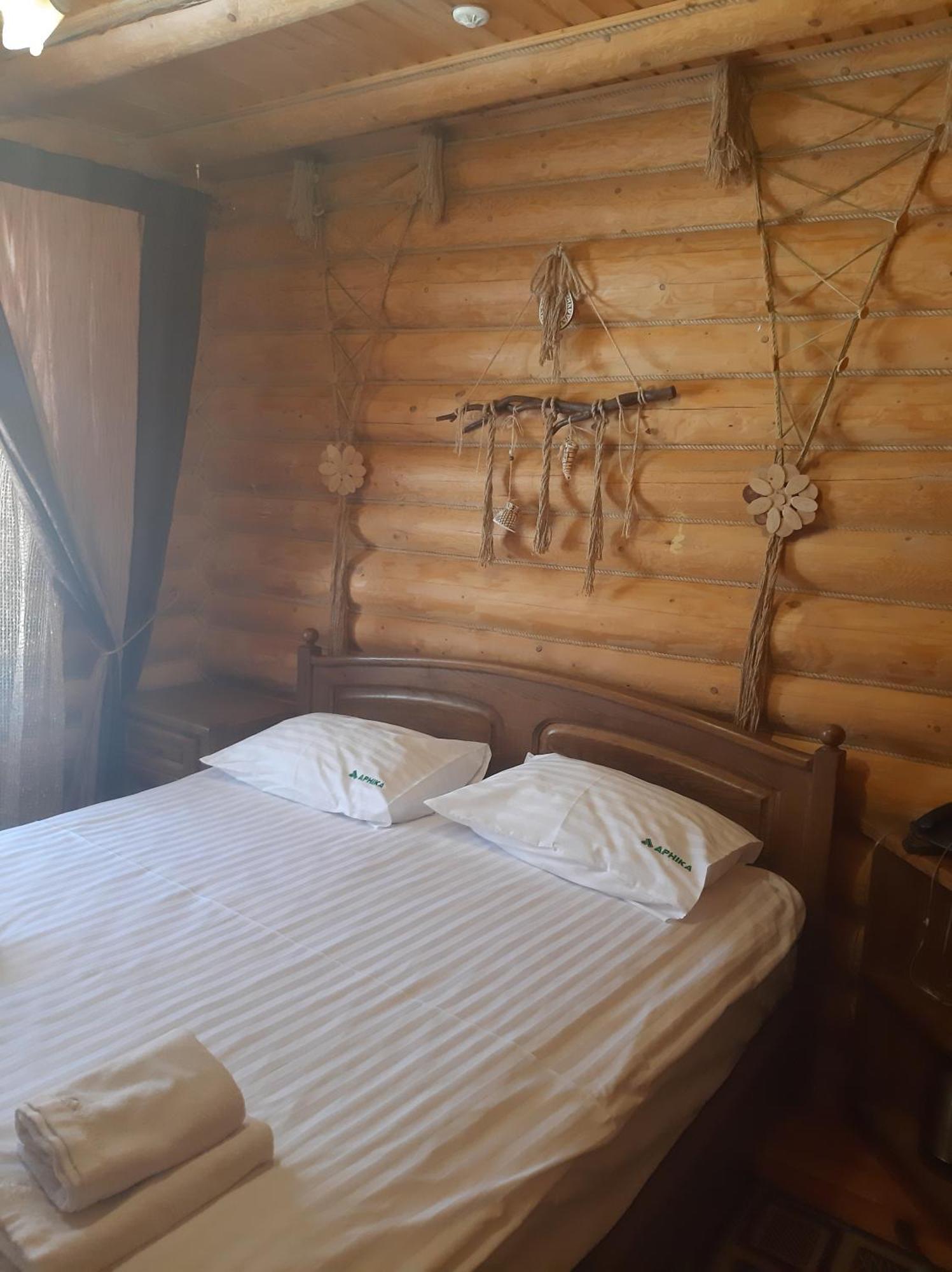 Hotel Арніка Synevyrsʼka Polyana Exterior foto