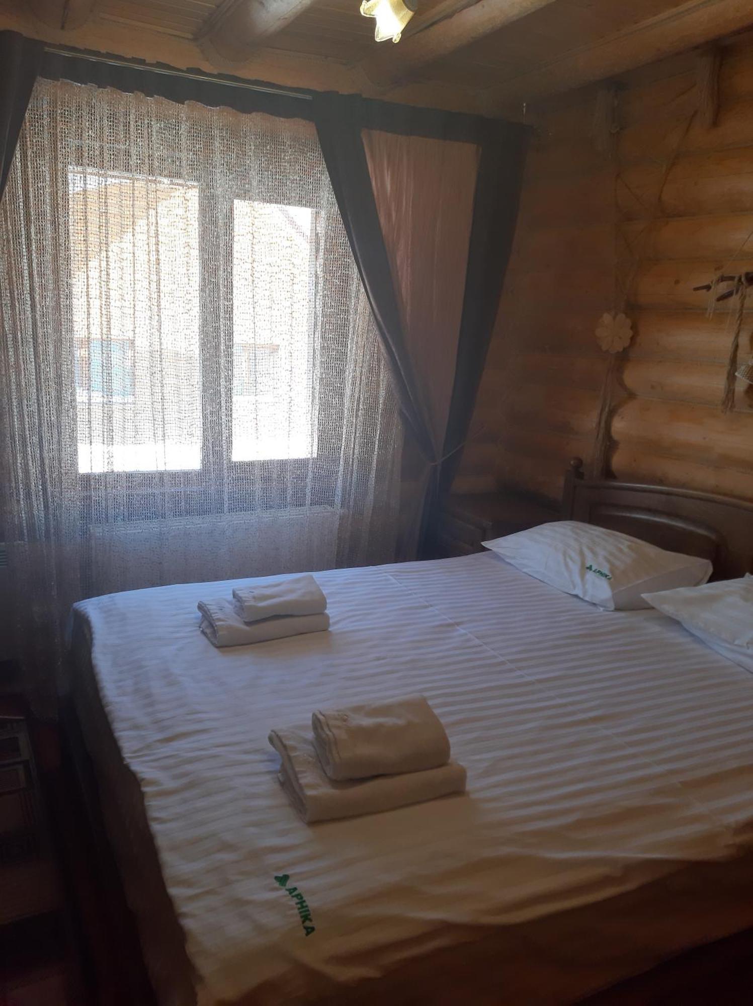 Hotel Арніка Synevyrsʼka Polyana Exterior foto