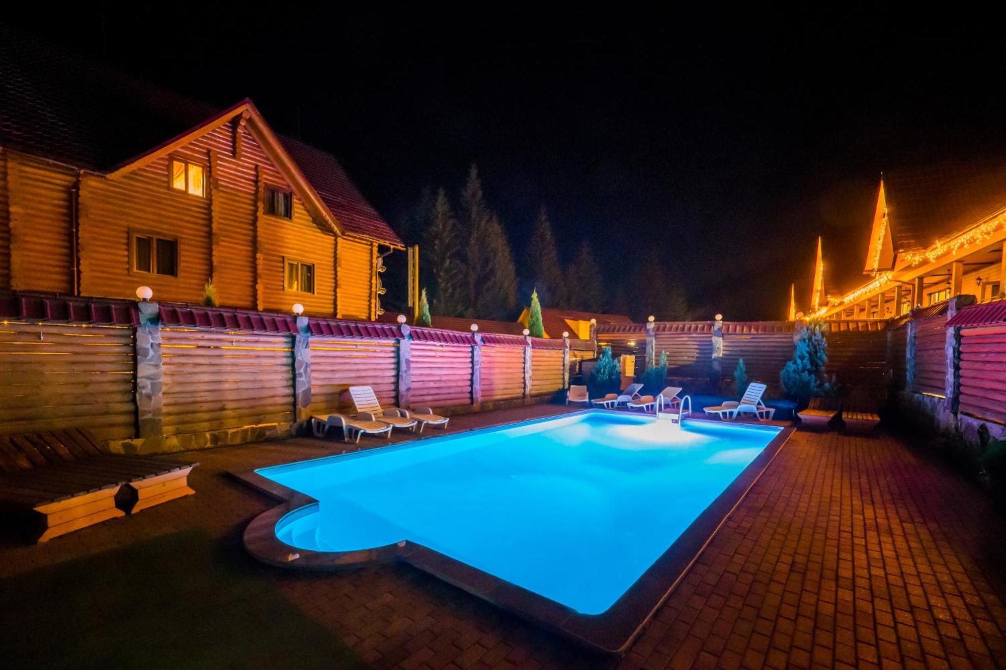 Hotel Арніка Synevyrsʼka Polyana Exterior foto