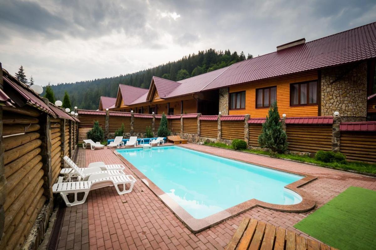 Hotel Арніка Synevyrsʼka Polyana Exterior foto